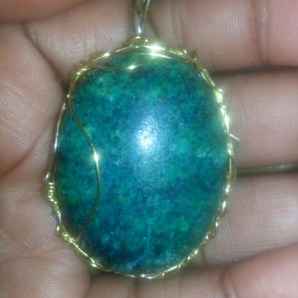 Chrysophrase wire wrapped pendant